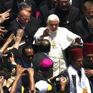 طعنه فلسطینی ها و انتقاد اسرائیلی ها به جای خوشامدگویی به پاپ